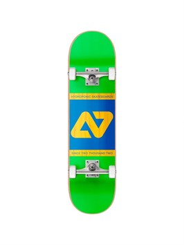 {{productViewItem.photos[photoViewList.activeNavIndex].Alt || productViewItem.photos[photoViewList.activeNavIndex].Description || 'HYDROPONIC Block Co 8.0´´ Skateboard'}}