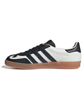 {{productViewItem.photos[photoViewList.activeNavIndex].Alt || productViewItem.photos[photoViewList.activeNavIndex].Description || 'Adidas Originals Gazelle Indoor Gatsin Pack White'}}