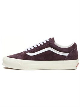 {{productViewItem.photos[photoViewList.activeNavIndex].Alt || productViewItem.photos[photoViewList.activeNavIndex].Description || 'Vans Vault Og Old Skool Lx Pig Suede Wine'}}