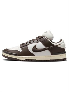 {{productViewItem.photos[photoViewList.activeNavIndex].Alt || productViewItem.photos[photoViewList.activeNavIndex].Description || 'Кроссовки Nike Dunk Low Twist Baroque Brown'}}