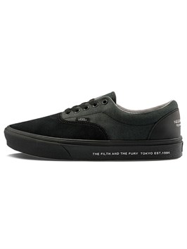 {{productViewItem.photos[photoViewList.activeNavIndex].Alt || productViewItem.photos[photoViewList.activeNavIndex].Description || 'Vans Era Comfycush Neighborhood'}}