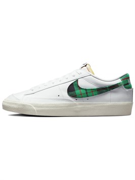 {{productViewItem.photos[photoViewList.activeNavIndex].Alt || productViewItem.photos[photoViewList.activeNavIndex].Description || 'Кроссовки Nike Blazer Low 77 Tartan'}}