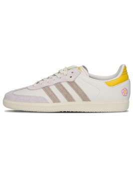 {{productViewItem.photos[photoViewList.activeNavIndex].Alt || productViewItem.photos[photoViewList.activeNavIndex].Description || 'Adidas Samba Consortium Cup Kasina'}}