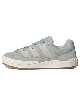 {{productViewItem.photos[photoViewList.activeNavIndex].Alt || productViewItem.photos[photoViewList.activeNavIndex].Description || 'Adidas Adimatic Wonder Silver Gum'}}