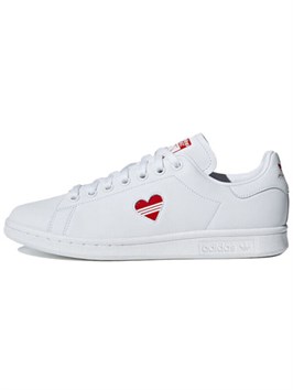 {{productViewItem.photos[photoViewList.activeNavIndex].Alt || productViewItem.photos[photoViewList.activeNavIndex].Description || 'Adidas Stan Smith Valentine&#39;s Day 2019 Women&#39;s'}}
